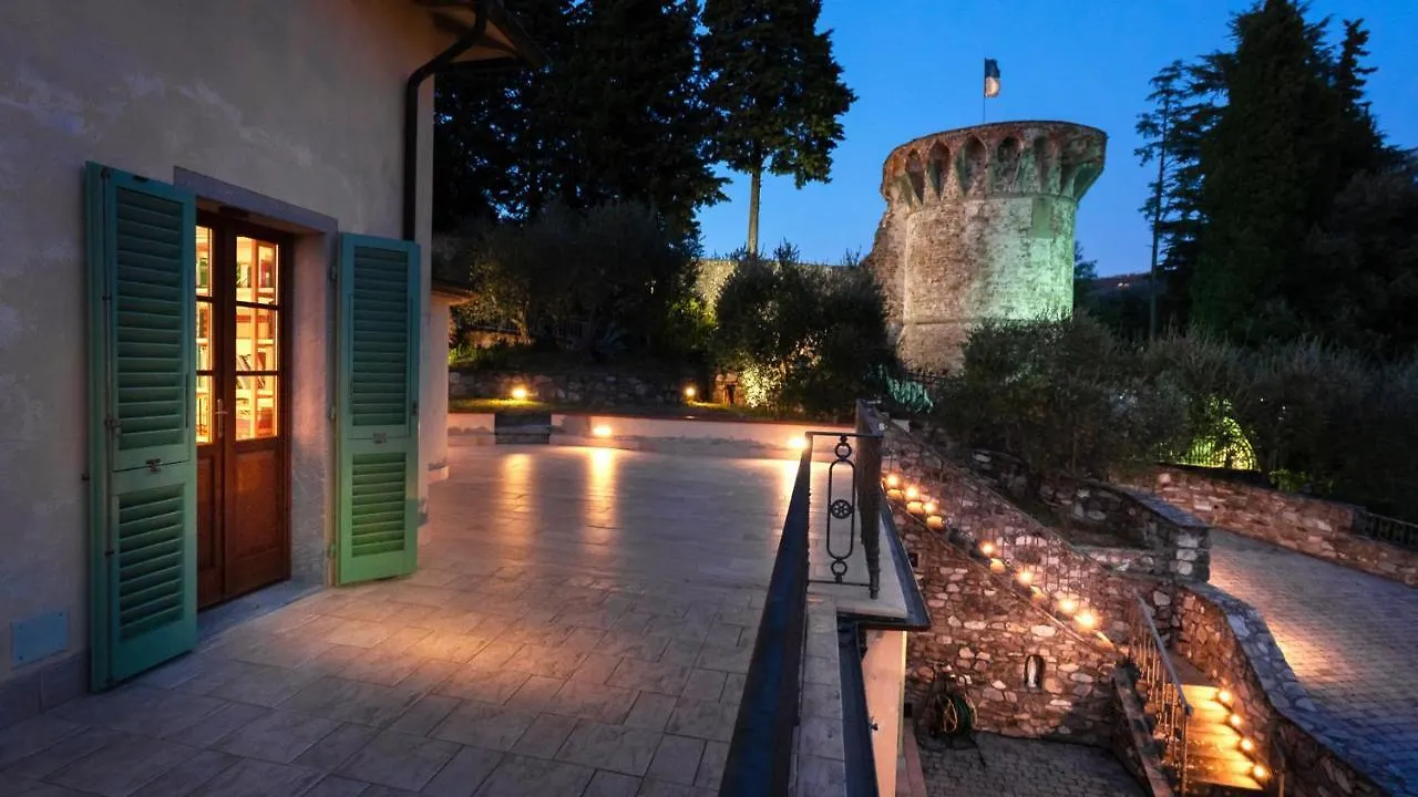 Elegant Villa Near Lucca Pescia
