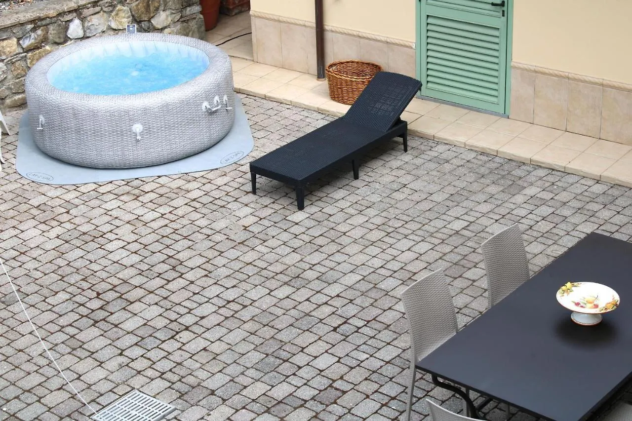 Elegant Villa Near Lucca Pescia Italy