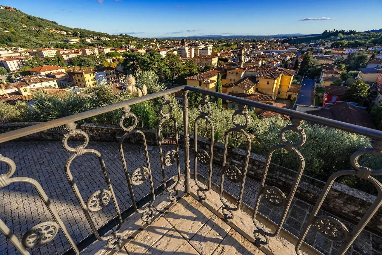 Elegant Villa Near Lucca Pescia