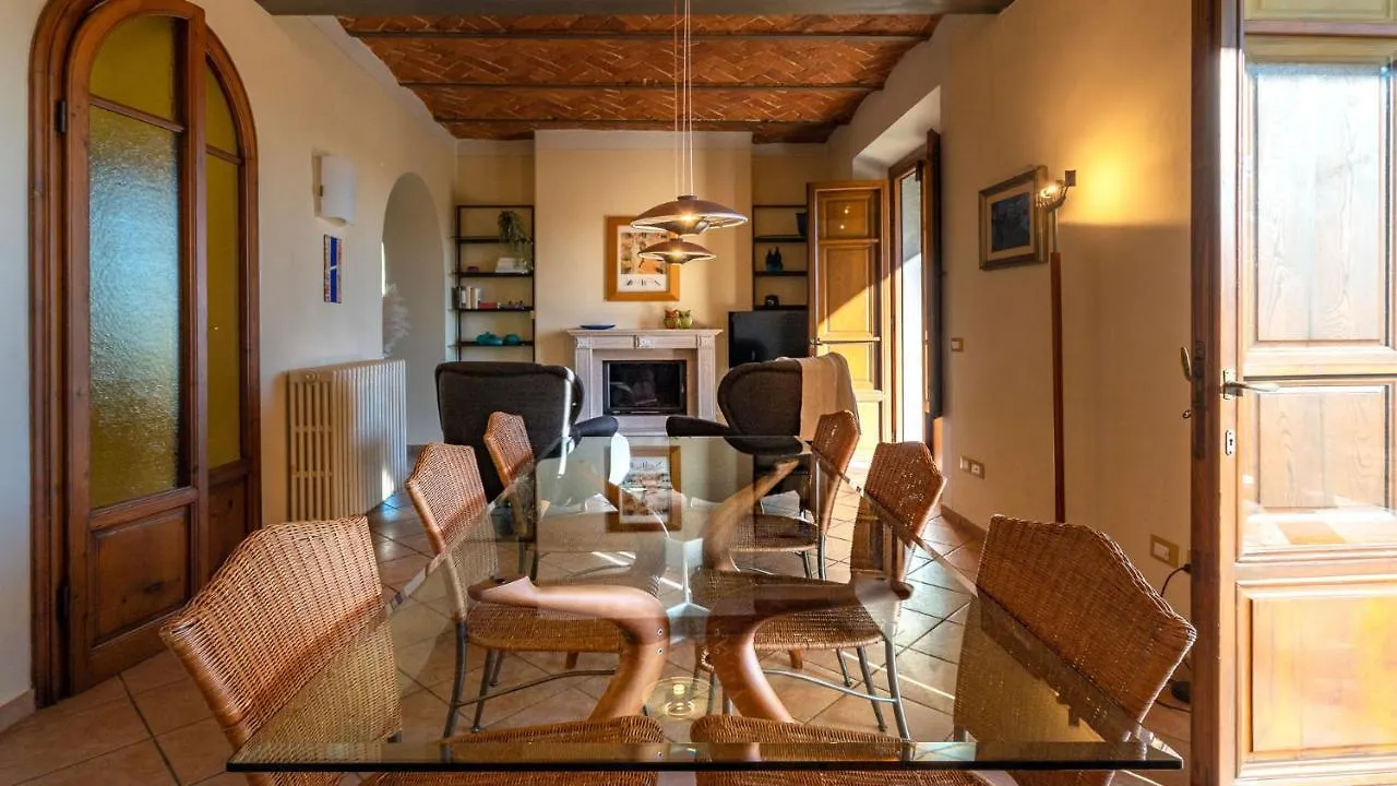 Elegant Villa Near Lucca Pescia
