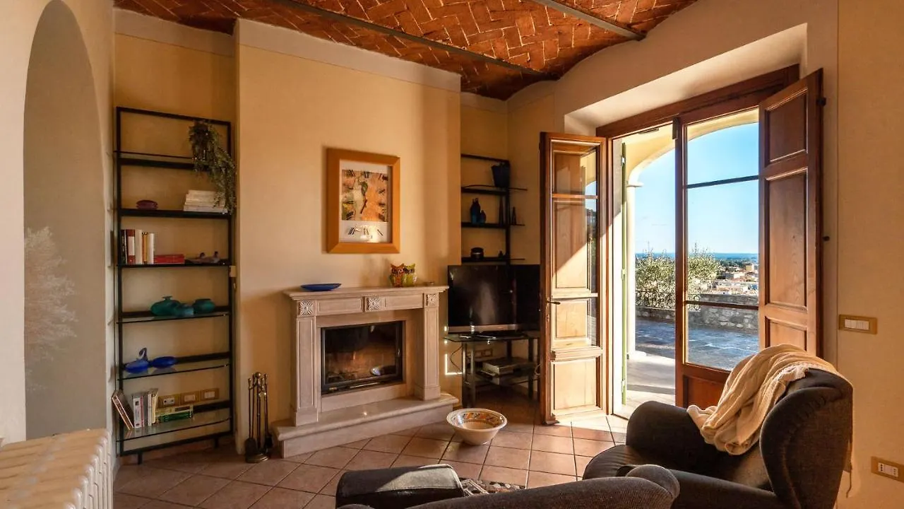Elegant Villa Near Lucca Pescia