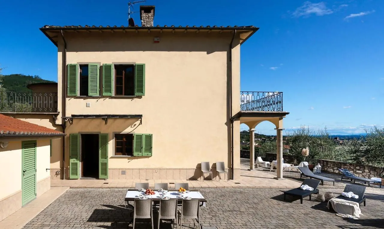 Elegant Villa Near Lucca Pescia