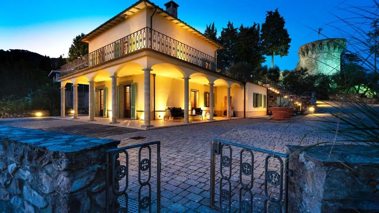 Elegant Villa Near Lucca Pescia